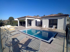 Villa moderne avec piscine privée, climatisée, proche centre Vallon Pont d'Arc - FR-1-382-216